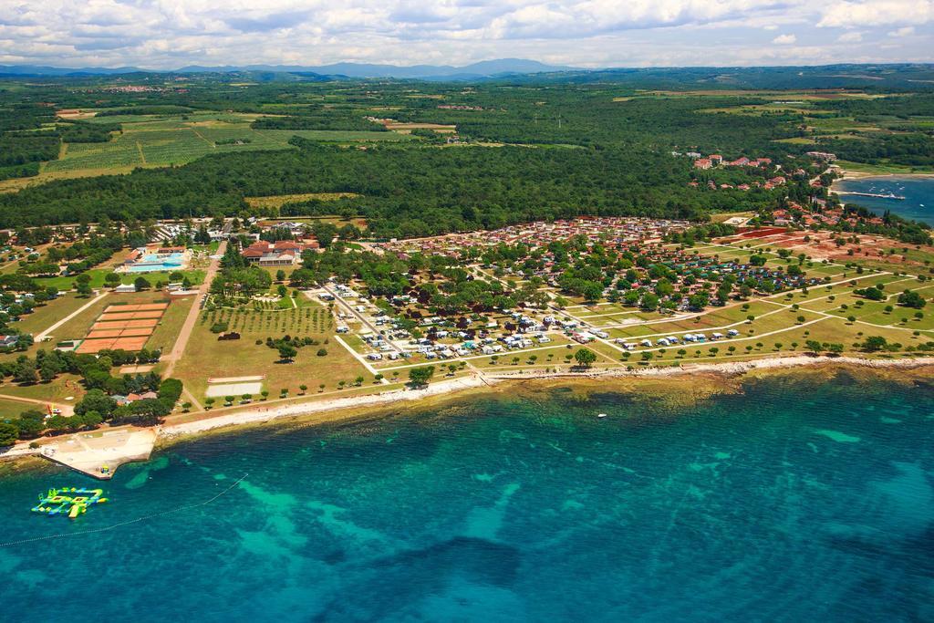 Mobile Homes Premium Vista Mare Park Umag By Camp4You Exterior photo