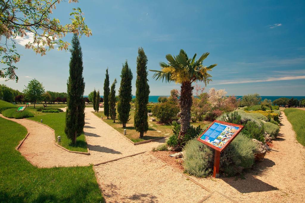 Mobile Homes Premium Vista Mare Park Umag By Camp4You Exterior photo