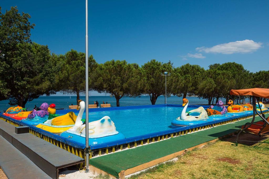 Mobile Homes Premium Vista Mare Park Umag By Camp4You Exterior photo