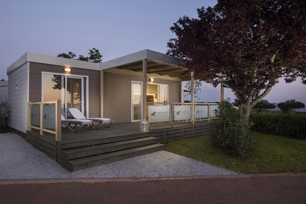 Mobile Homes Premium Vista Mare Park Umag By Camp4You Exterior photo