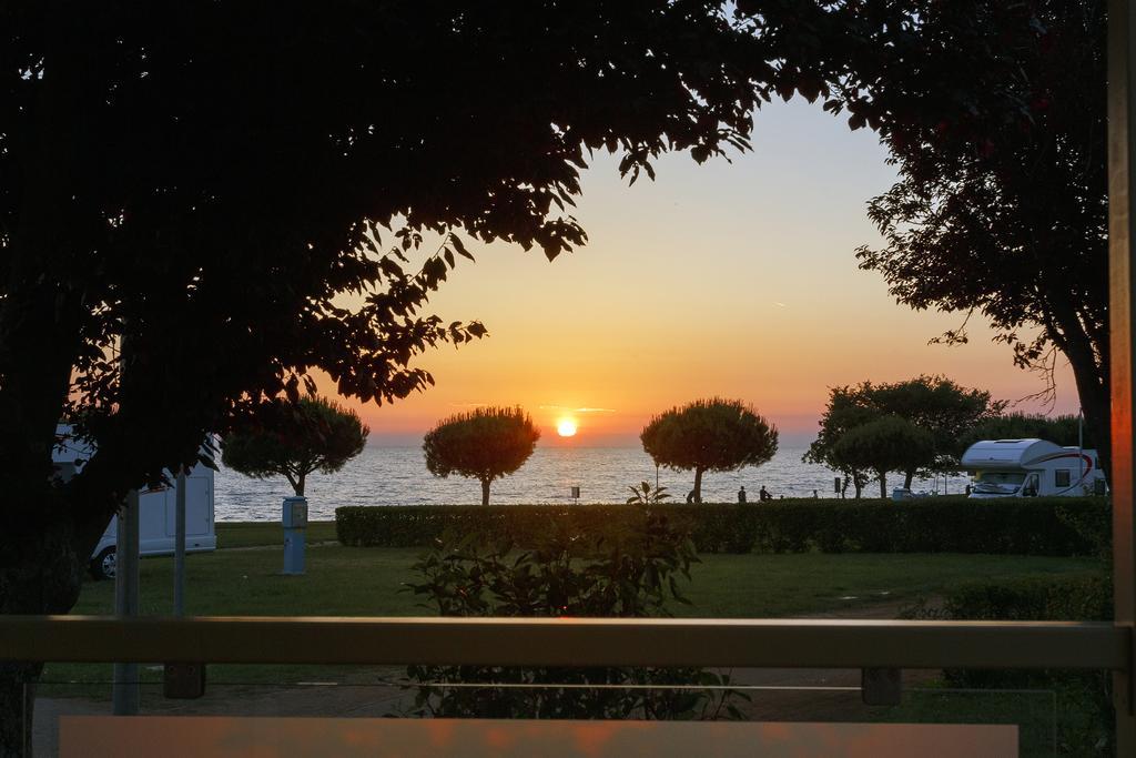 Mobile Homes Premium Vista Mare Park Umag By Camp4You Exterior photo